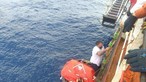 Tám người đàn ông được cứu thoát khỏi chiếc thuyền đánh cá đang bốc cháy ở Azores