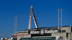 Juventus bị phạt trừ 15 điểm do vi phạm quy trình tài chính